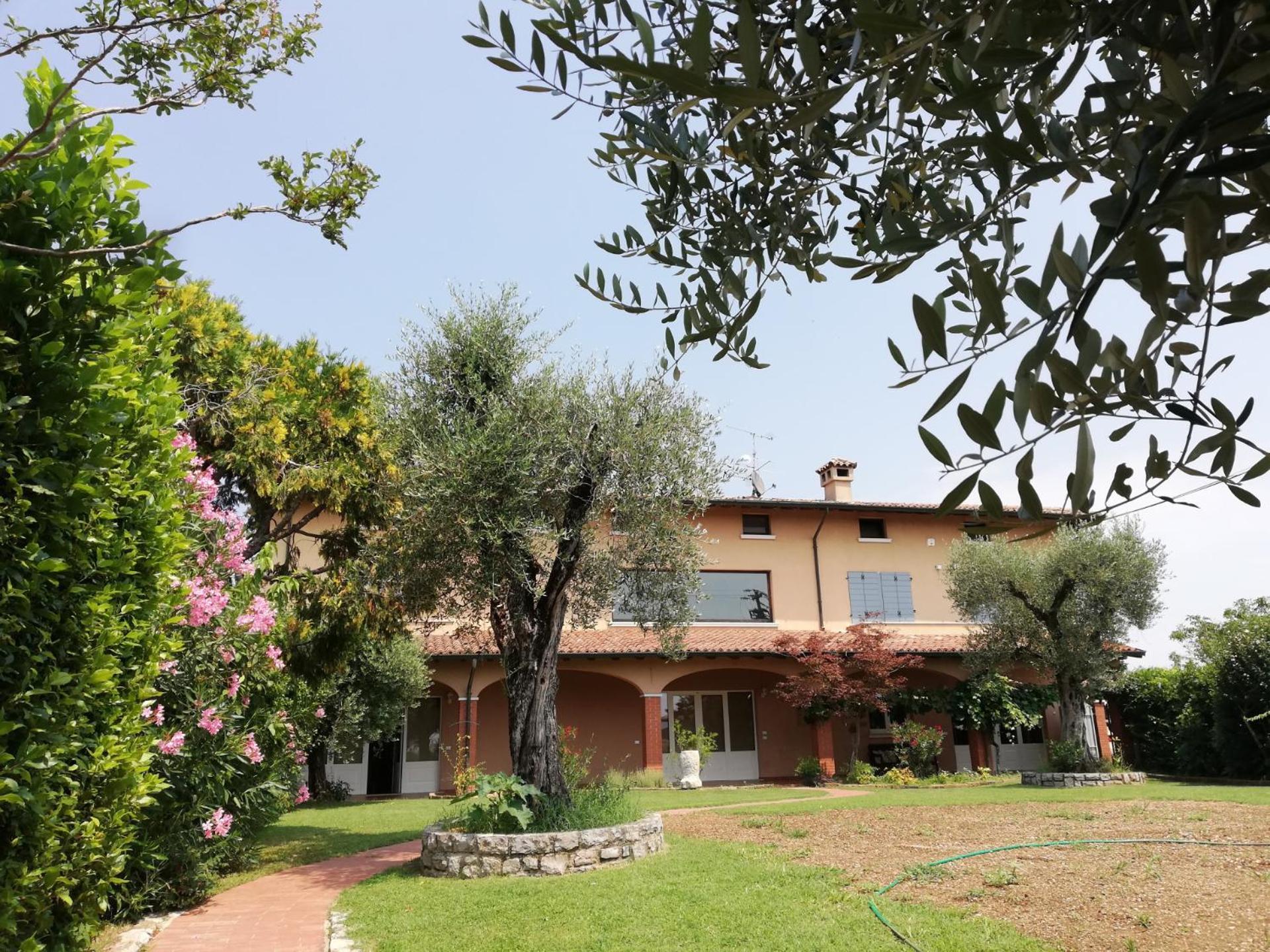 Villa Caterina Country Apartment Bedizzole Bagian luar foto